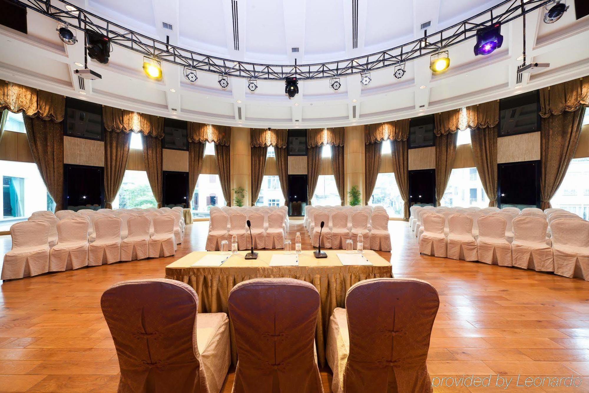 The Hanoi Club Hotel & Residences Kültér fotó